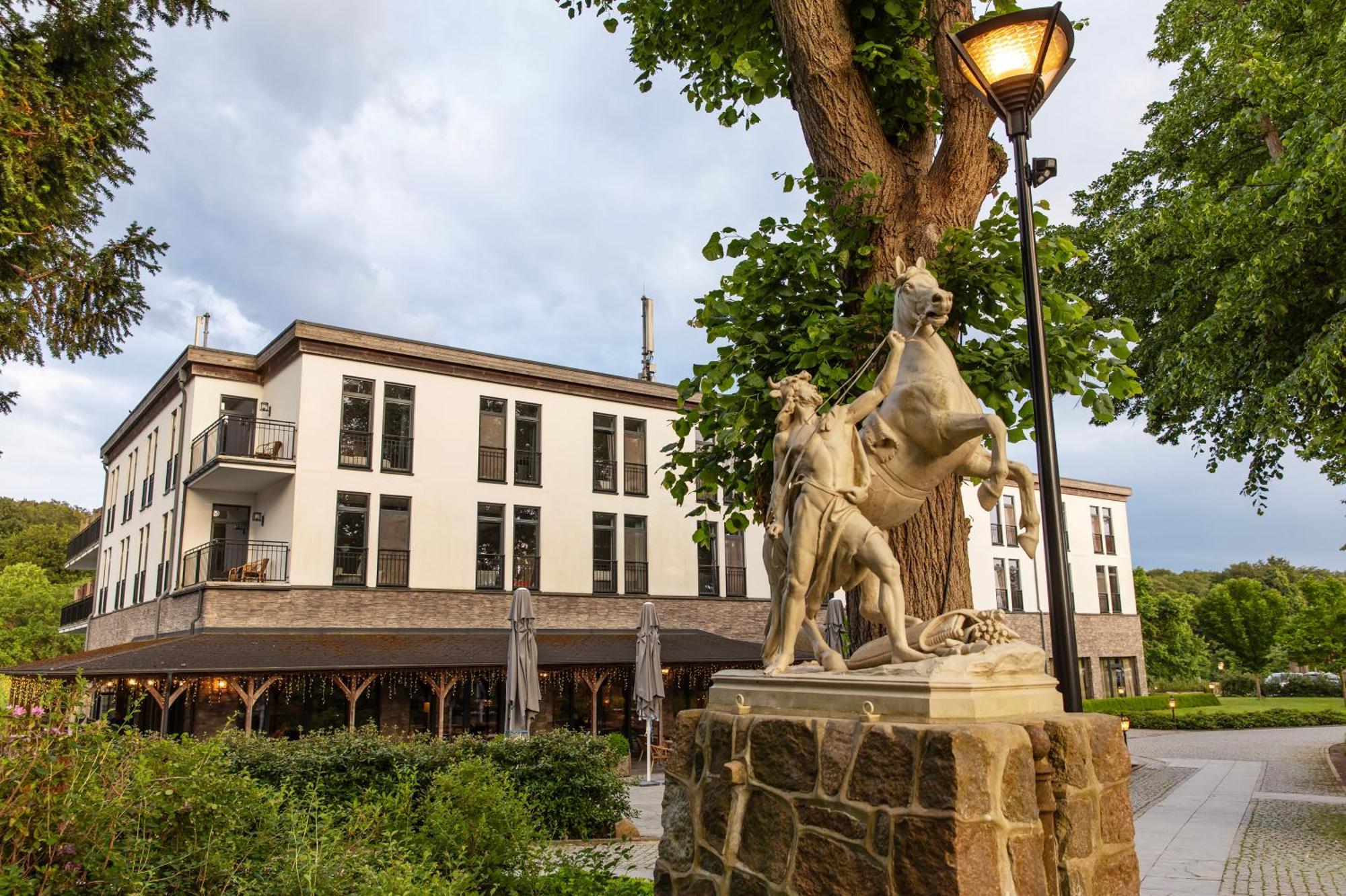 Schloss Basthorst Hotel 4*